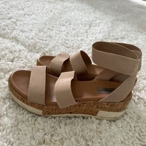 Steve Madden sandals platform